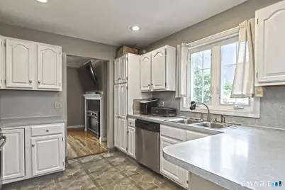 6 Francis Street, Waterbury, CT 06708 - Photo 9