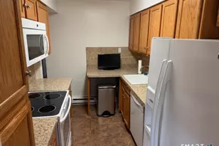 127 Kennedy Dr, Bridgeport, CT 06606 - Photo 3