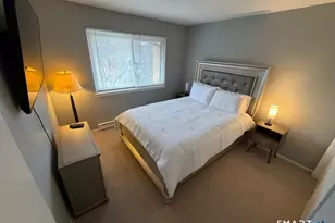 127 Kennedy Dr, Bridgeport, CT 06606 - Photo 5