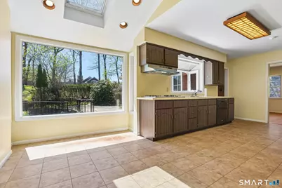104 Knollwood Drive, New Haven, CT 06515 - Photo 9