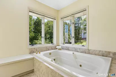 104 Knollwood Drive, New Haven, CT 06515 - Photo 23