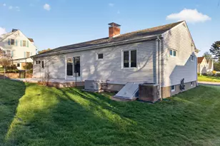 42 Aitchison Dr, New London, CT 06320 - Photo 3