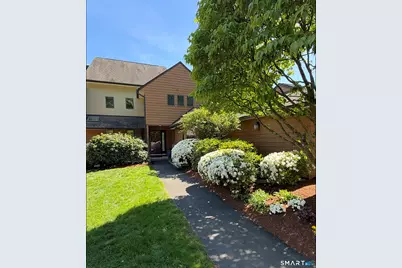 4 Biltmore Park #4, Bloomfield, CT 06002 - Photo 1