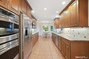 4 Biltmore Park, Bloomfield, CT 06002 - Photo 5