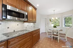 4 Biltmore Park, Bloomfield, CT 06002 - Photo 7