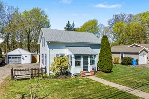 57 Grove St, Clinton, CT 06413 - Photo 1