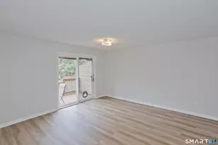 39 Fox Hollow Dr, Windsor Locks, CT 06096 - Photo 9