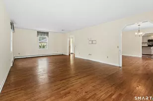 12 Heritage Dr, Danbury, CT 06811 - Photo 5
