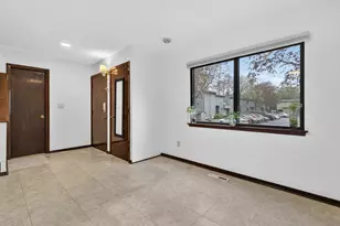 32 Webster Ct, Newington, CT 06111 - Photo 15