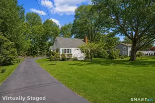 32 Crescent Dr, Easton, CT 06612 - Photo 1