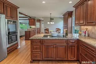 19 Hull Pl, Ridgefield, CT 06877 - Photo 11