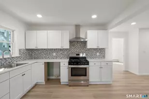 993 E Main St, Waterbury, CT 06705 - Photo 9