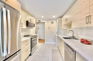 143 Hoyt St, Stamford, CT 06905 - Photo 3