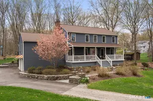 61 Sharon Ct, Shelton, CT 06484 - Photo 3