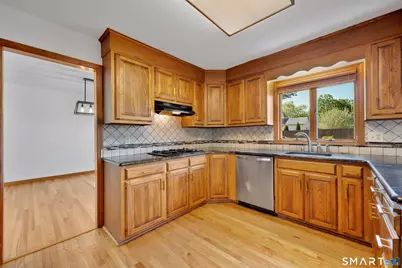 35 Margaret Drive, South Windsor, CT 06074 - Photo 9