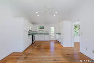 32 Pond Brook Rd, Newtown, CT 06470 - Photo 17