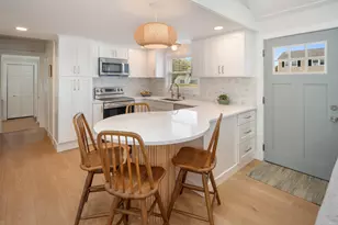 16 Flagler Ave, Old Lyme, CT 06371 - Photo 9