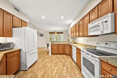 25 Cassandra Boulevard #111, West Hartford, CT 06107 - Photo 13