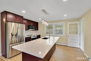 75 Azalea Dr, Middletown, CT 06457 - Photo 9