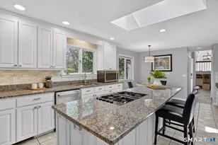 112 Calico Ln, Fairfield, CT 06824 - Photo 9