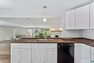 21 Topstone Dr, Bethel, CT 06801 - Photo 9