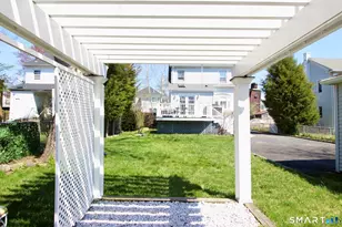 25 Center Terrace, Stamford, CT 06906 - Photo 31