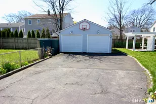 25 Center Terrace, Stamford, CT 06906 - Photo 33