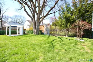 25 Center Terrace, Stamford, CT 06906 - Photo 29