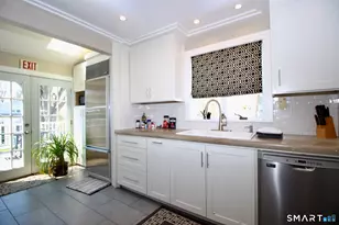 25 Center Terrace, Stamford, CT 06906 - Photo 5