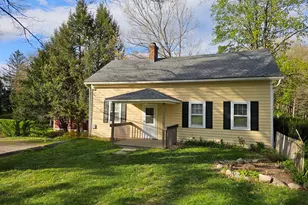 17 Pleasant St, Woodbury, CT 06798 - Photo 1