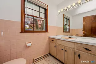 60 Rosebrook Dr, Stratford, CT 06614 - Photo 17