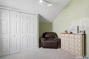 71 Elizabeth Ave, Stamford, CT 06907 - Photo 19