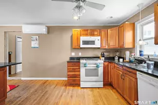 9 Reservoir St, Bethel, CT 06801 - Photo 13