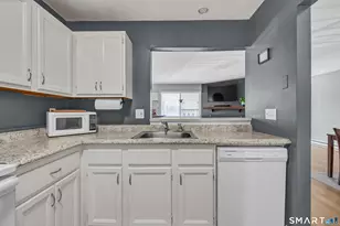 8 Rose Ln, Danbury, CT 06811 - Photo 11