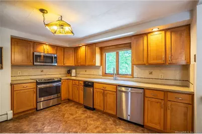 39 Winslow Road, Cheshire, CT 06410 - Photo 9