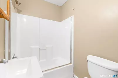 40 Bond Street, Hartford, CT 06114 - Photo 25