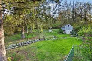 114 Butlertown Rd, Waterford, CT 06385 - Photo 35