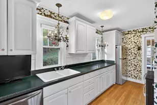 114 Butlertown Rd, Waterford, CT 06385 - Photo 13