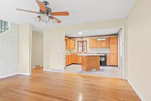 33 Cynthia Dr, West Haven, CT 06516 - Photo 9