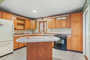 33 Cynthia Dr, West Haven, CT 06516 - Photo 11