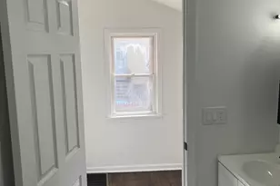 52 Pearl St, Manchester, CT 06040 - Photo 7
