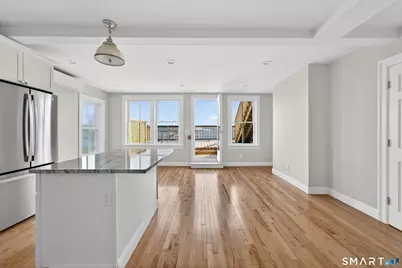 138 Bank Street #2A, New London, CT 06320 - Photo 1