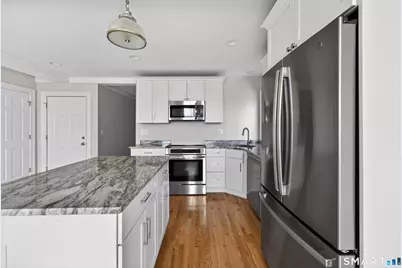 138 Bank Street #2A, New London, CT 06320 - Photo 13