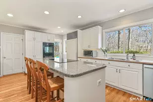 54 St George Ln, New Canaan, CT 06840 - Photo 15
