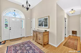 5 Beaudry Ln, Bloomfield, CT 06002 - Photo 7