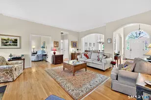 5 Beaudry Ln, Bloomfield, CT 06002 - Photo 9