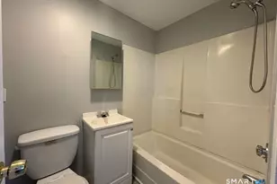 343 W Main St, Waterbury, CT 06702 - Photo 15