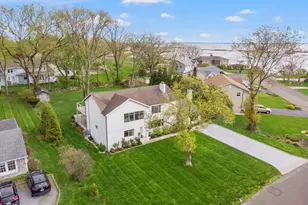 80 Soundview Dr, Stamford, CT 06902 - Photo 37
