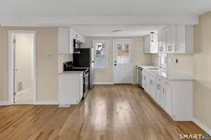 60 Iver Ave, East Haven, CT 06512 - Photo 7