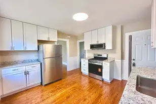 38 Spring St, Wallingford, CT 06492 - Photo 5